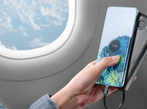 Emirates Bans Power Bank Use Onboard Flights: New Rules Effective October 1, 2025